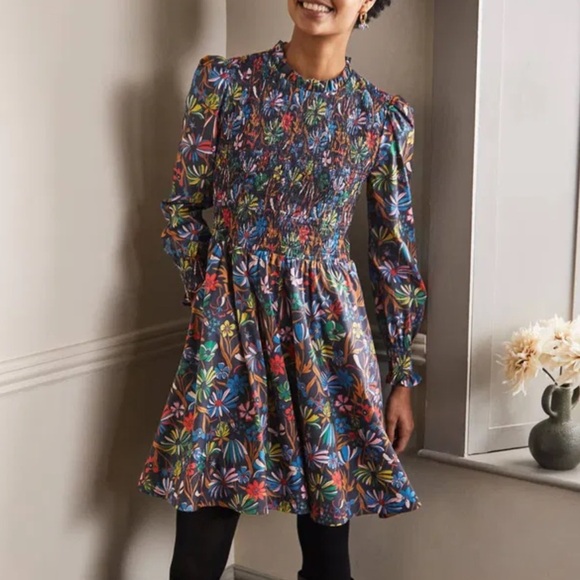 Boden Dresses & Skirts - Boden women’s Frill neck smocked mini dress Blue Floral wild dandelion size 6